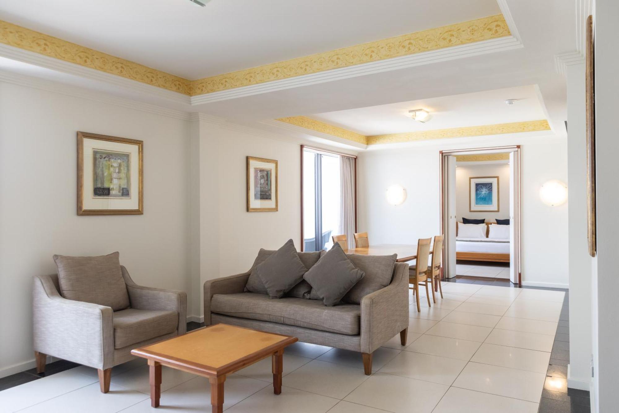 Mindil Beach Casino Resort Дарвін Екстер'єр фото A suite at the hotel