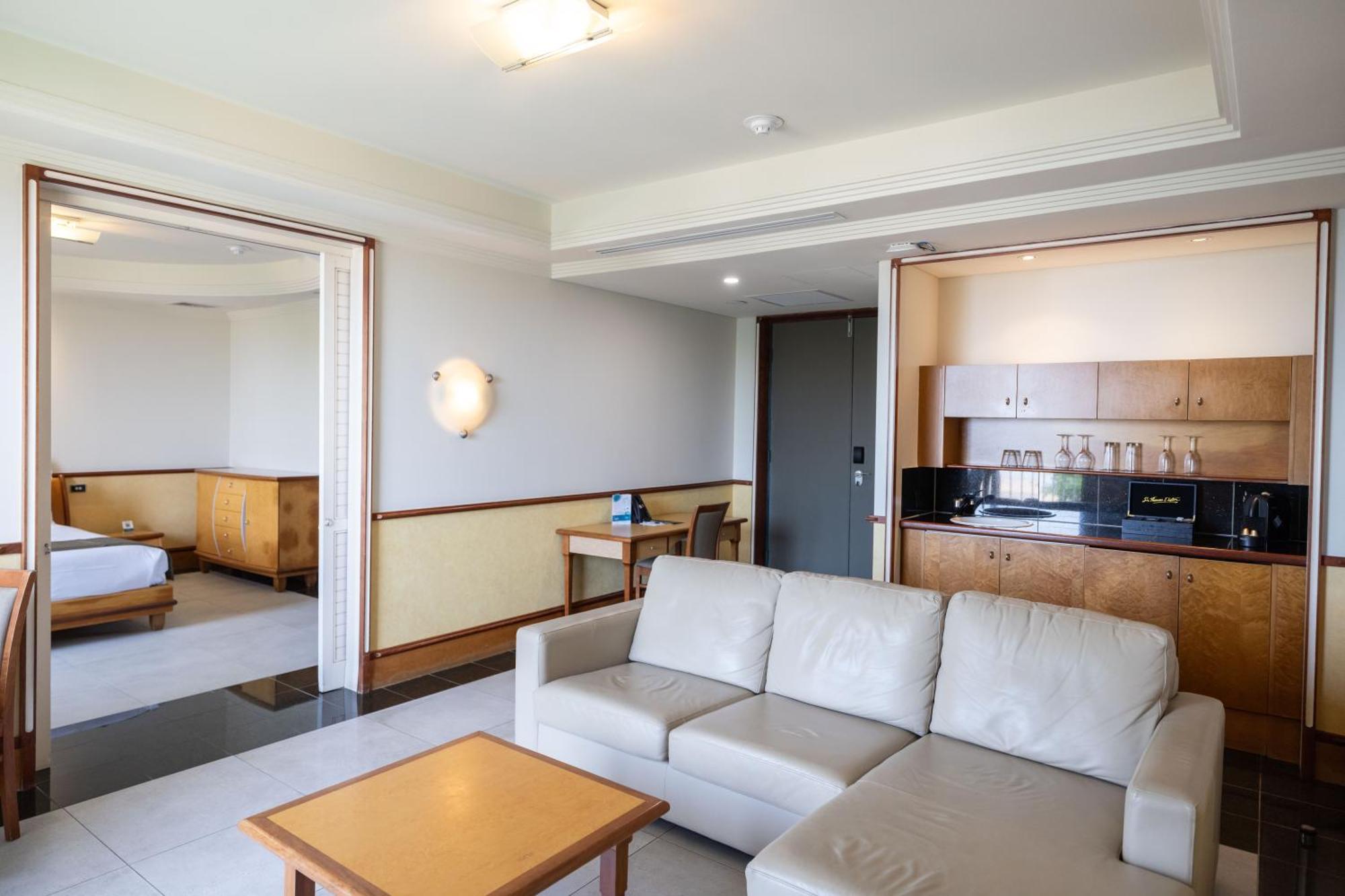 Mindil Beach Casino Resort Дарвін Екстер'єр фото A typical apartment at the hotel