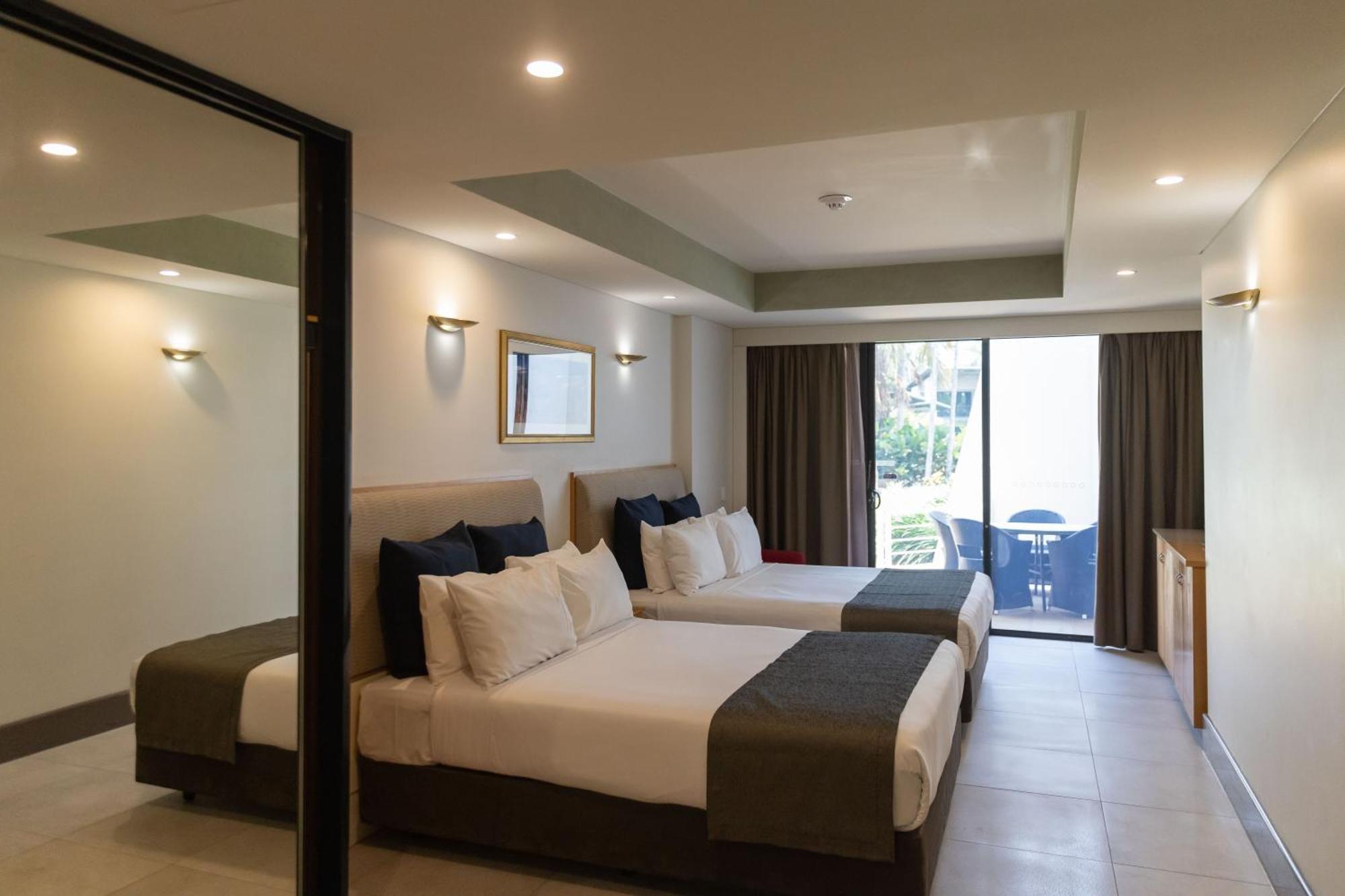 Mindil Beach Casino Resort Дарвін Екстер'єр фото A room at the hotel