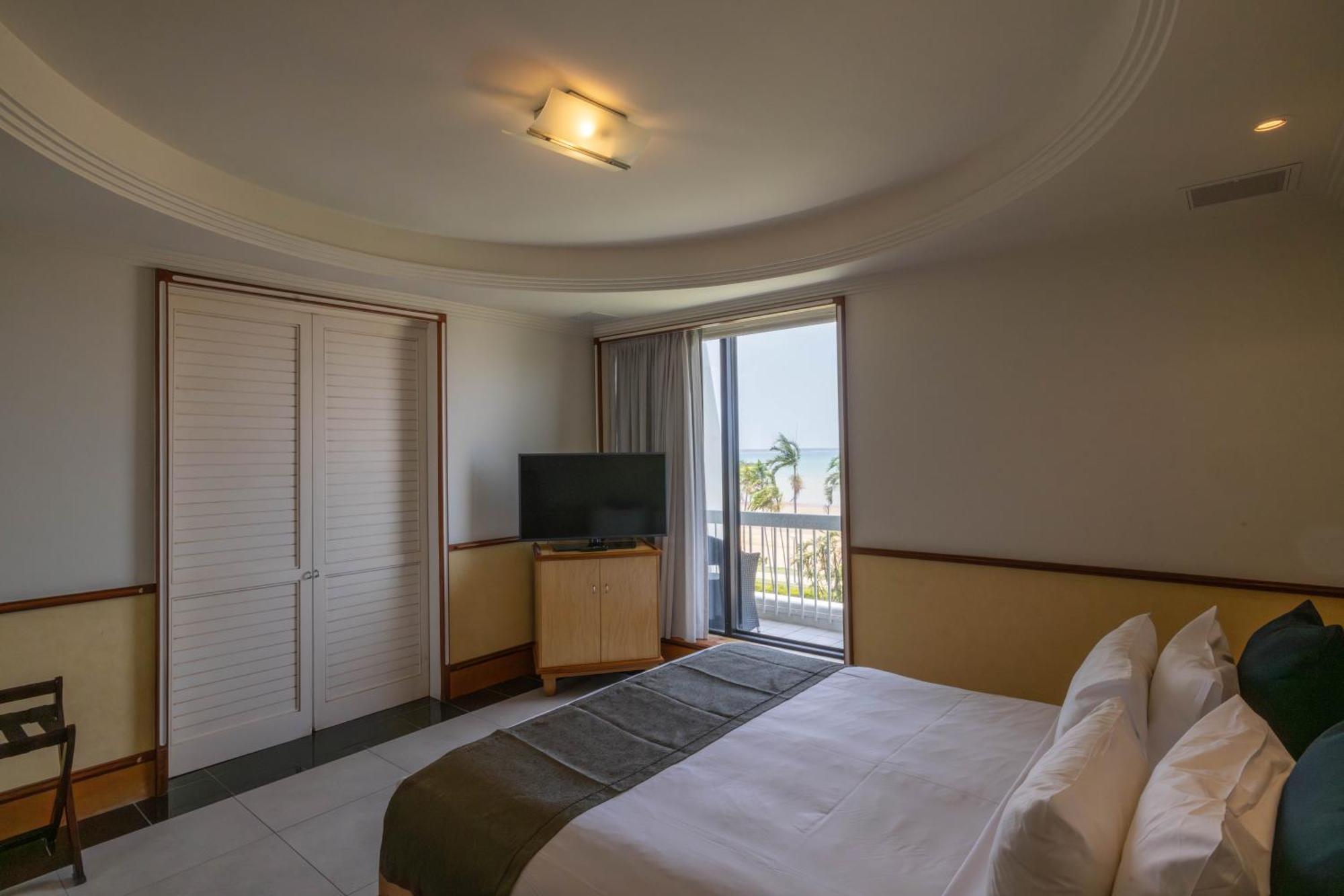 Mindil Beach Casino Resort Дарвін Екстер'єр фото A bedroom at the hotel