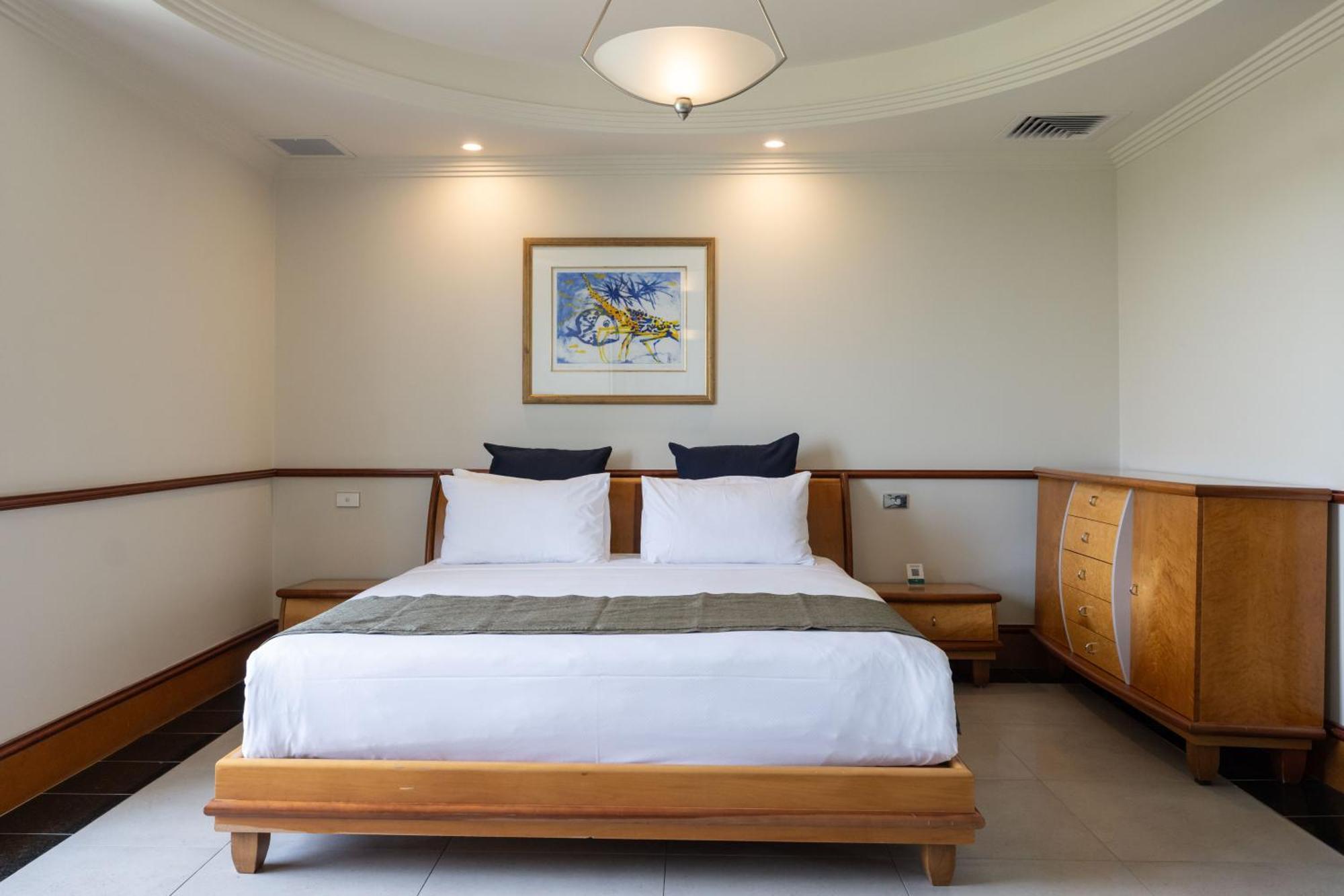 Mindil Beach Casino Resort Дарвін Екстер'єр фото A bedroom at the resort