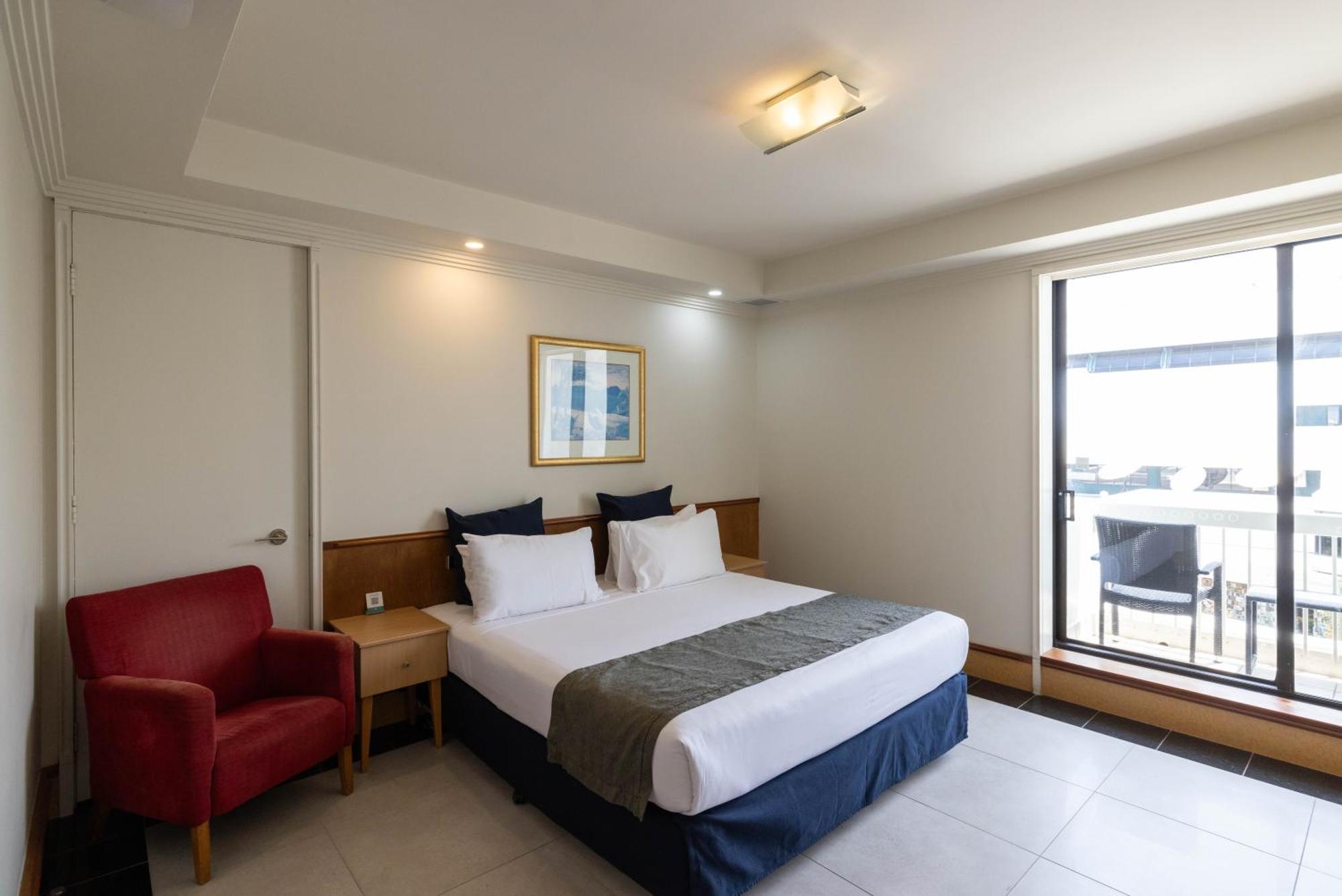 Mindil Beach Casino Resort Дарвін Екстер'єр фото A bedroom at the hotel